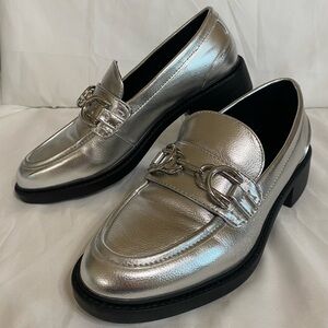 Shoedazzle Rochelle silver metallic loafers chunky lug sole, chain detail,SZ 8